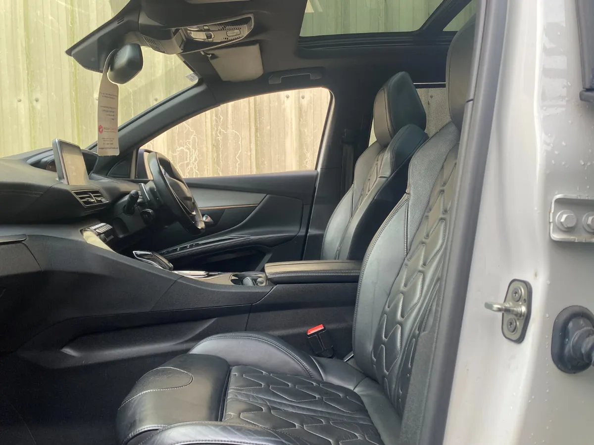 Peugeot 5008 2019// 2.0 GT LINE///AUTOMATIC - Image 4