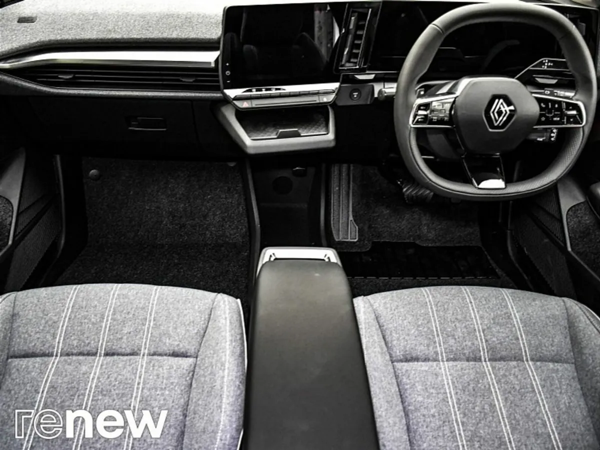 Renault Megane E-Tech Techno EV60 - Image 2