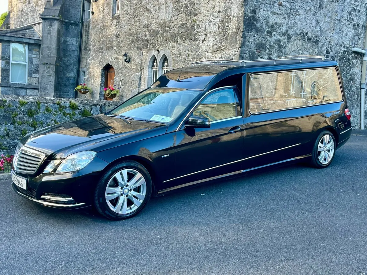 Mercedes-Benz Hearse E250 2012 Auto - Image 1