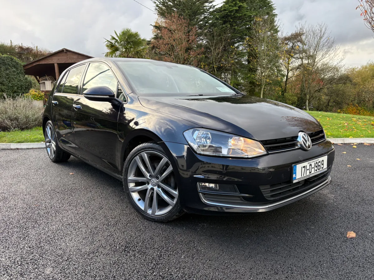 2017 Volkswagen Golf 1.6TDI Highline - Image 1
