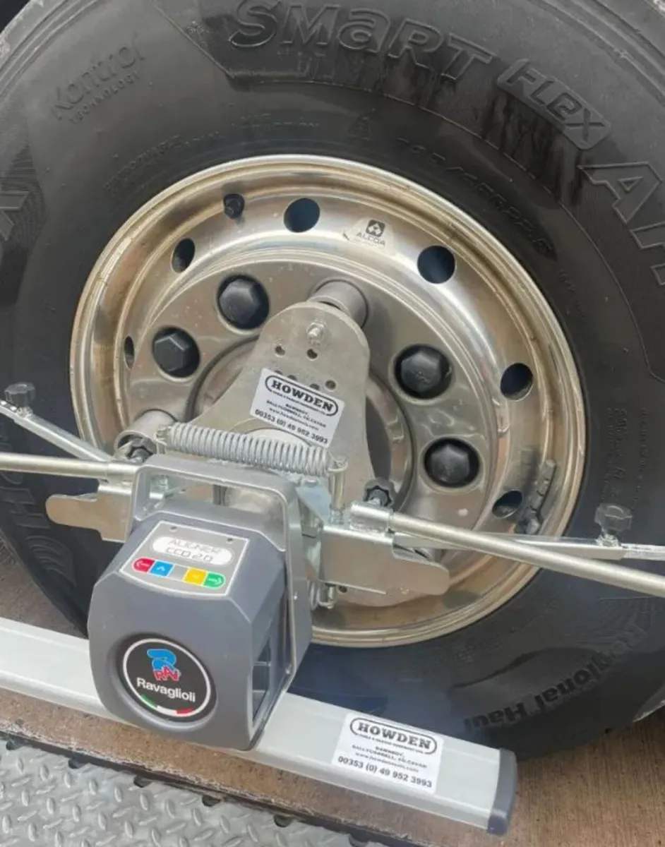 RAV 8CCD Car Tire Wheel Alignment System - Image 2