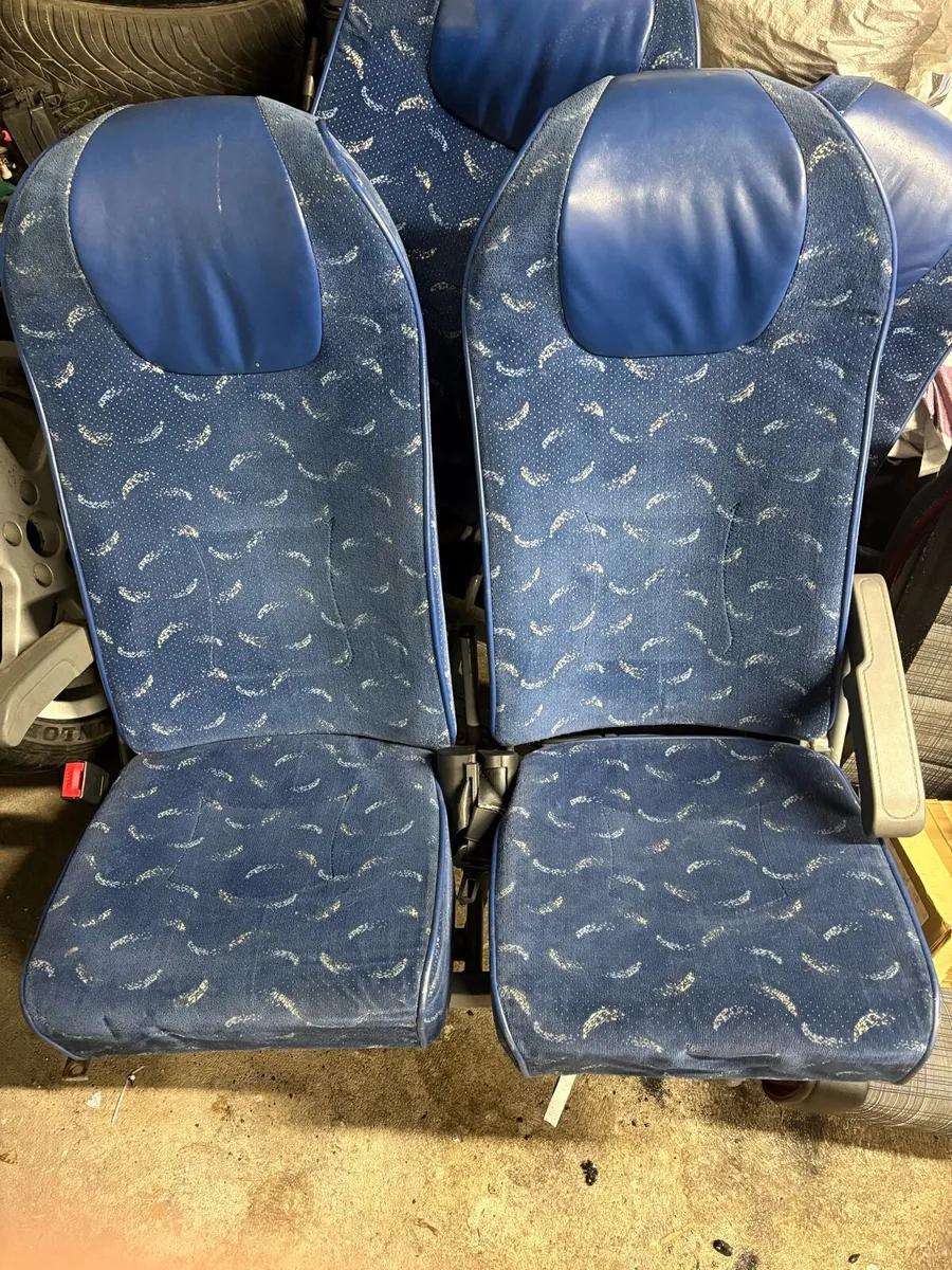 VANHOOL T9 SEATS