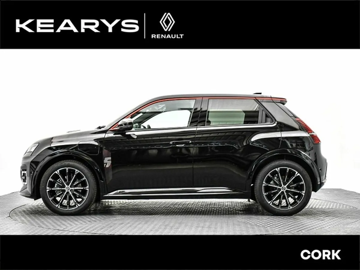 Renault 5 Iconic 52kWh 150hp Order Your 261 Today! - Image 4