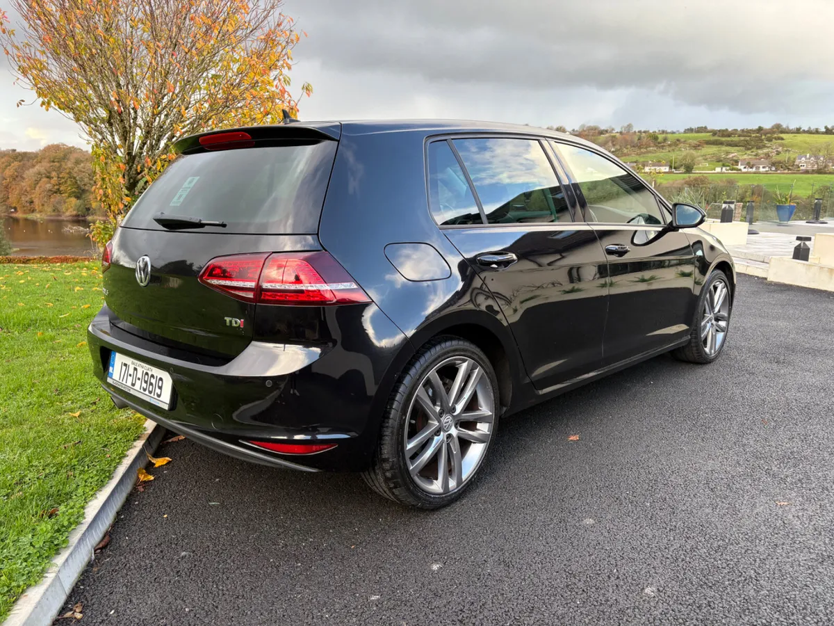 2017 Volkswagen Golf 1.6TDI Highline - Image 3