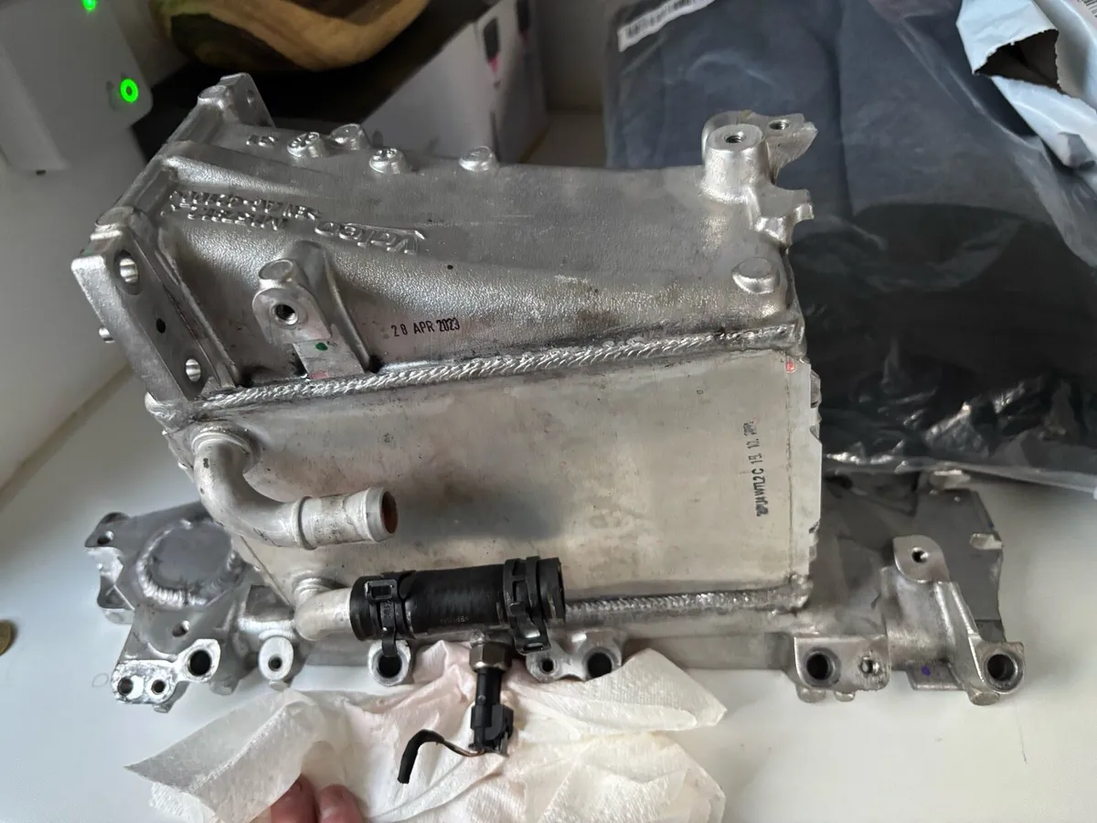 151 Skoda Octavia intake manifold - Image 2