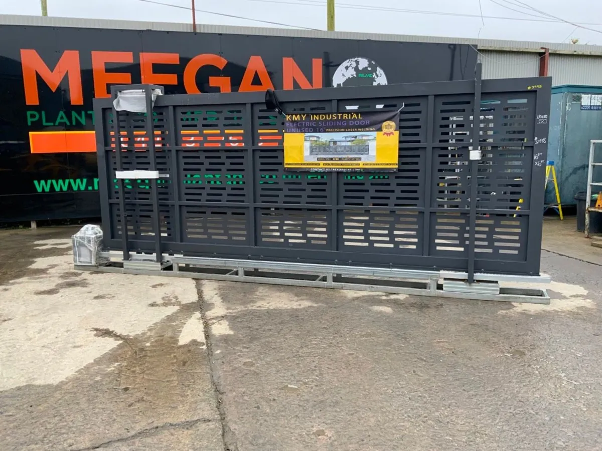 16ft x 6ft ELECTRIC SLIDING ENTRANCE GATE....3998. - Image 1