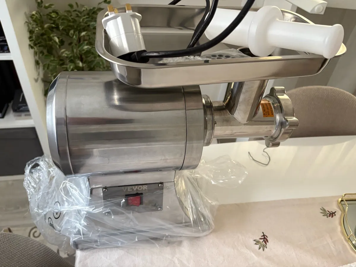 220v 1100w Electric Meat Mincer Portable Chopper - Image 1