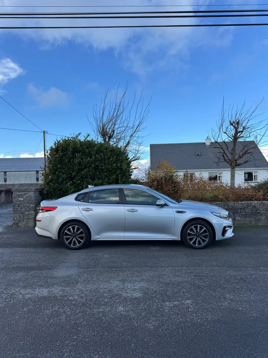 Kia Optima 2018 - Image 2