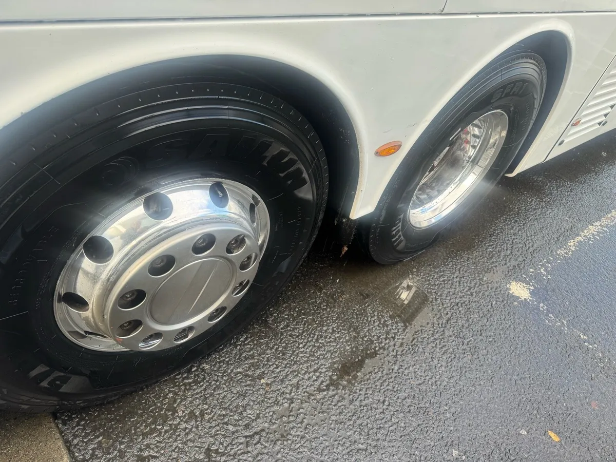 Vanhool DAF 2011 - Image 4