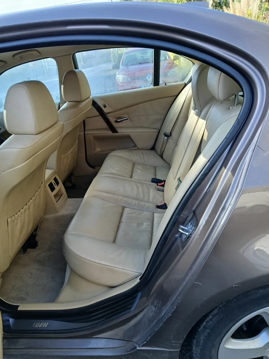 BMW 5-Series 2006 - Image 1