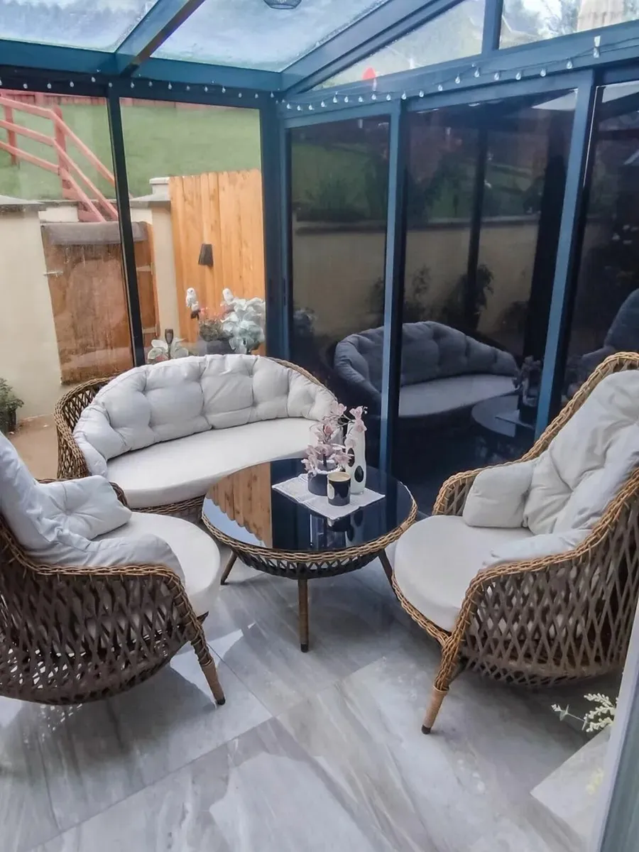 Rattan outdoor door furniture set, brand new - Image 1