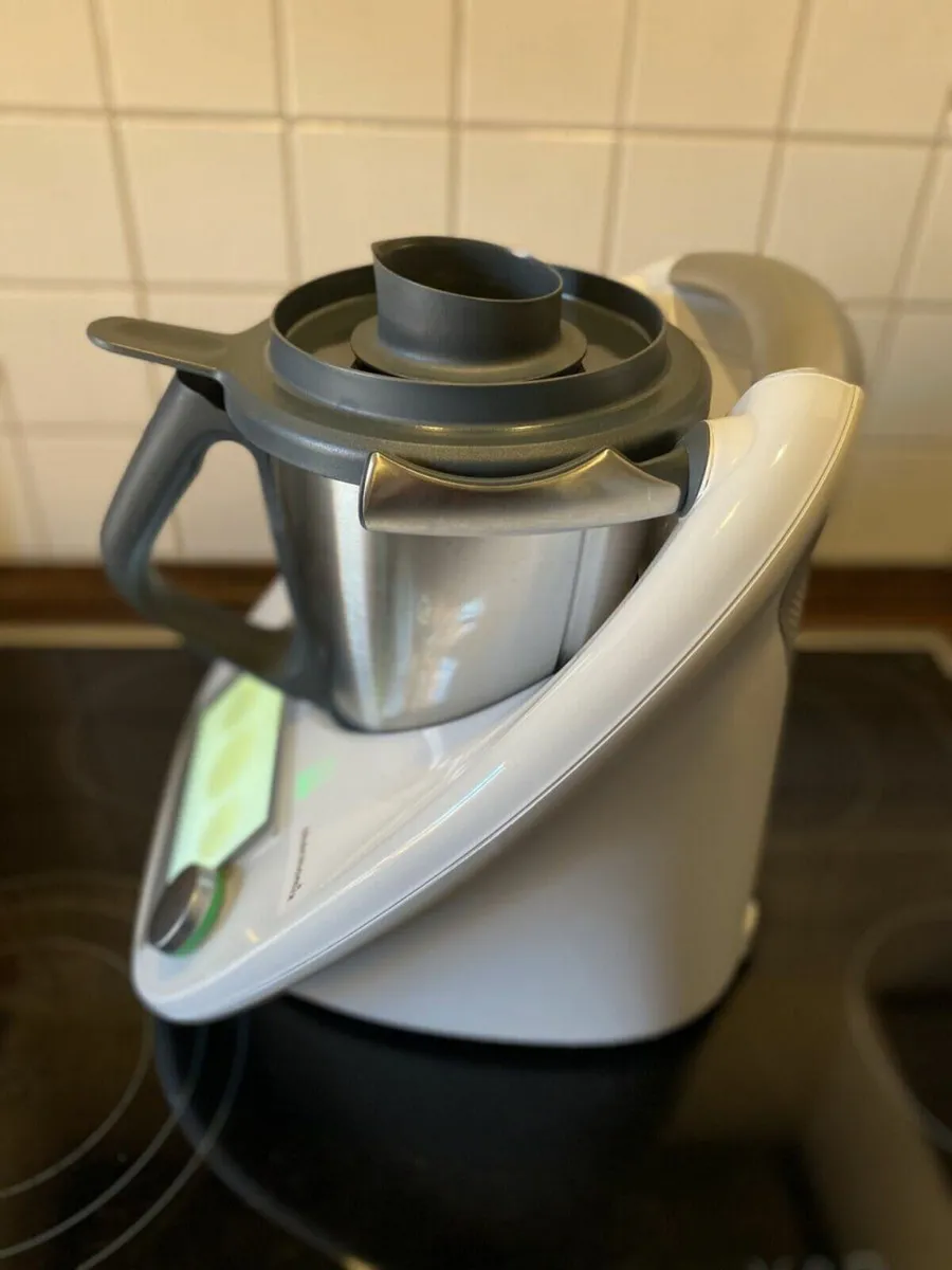 Thermomix TM6 Full Accessories Like New Warranty - Image 3