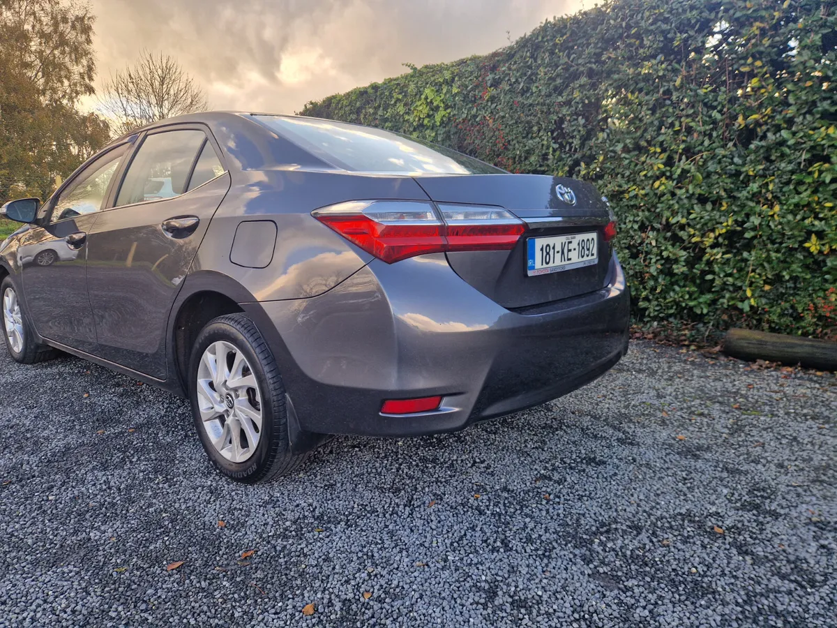 Toyota Corolla LUNA D4D 2018 - Image 3
