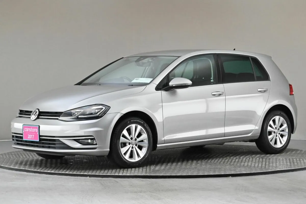 Volkswagen Golf 1.2 TSI MK 7.5 DSG COMFORTLINE **R - Image 4