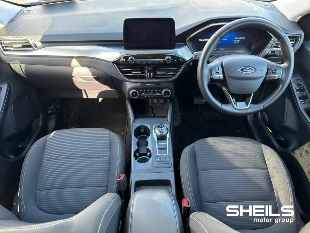 Ford Kuga 2.5 Duratec 225PS PHEV Titanium Auto - Image 3