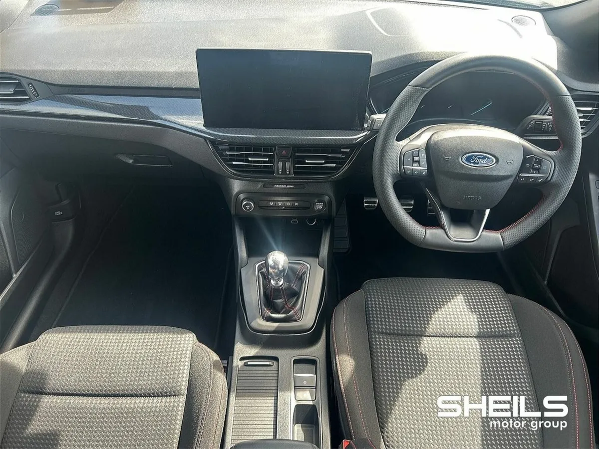 Ford Focus ST-Line 1.0L EcoBoost 125PS mHEV - Image 3