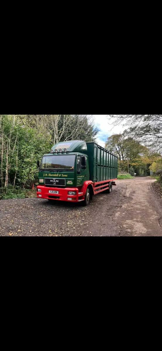 Cattle lorry - Image 1