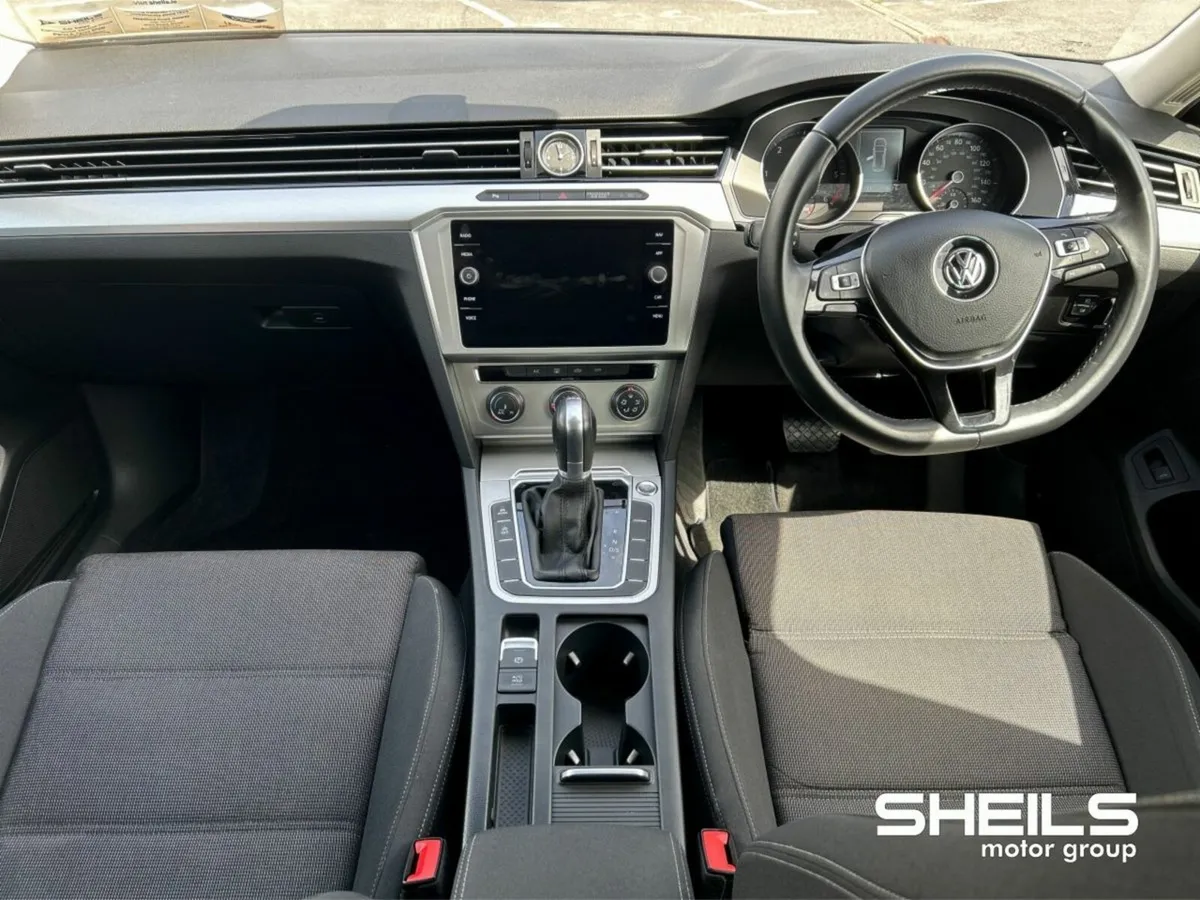 Volkswagen Passat Automatic 1.6 TDI 120HP Trendlin - Image 3