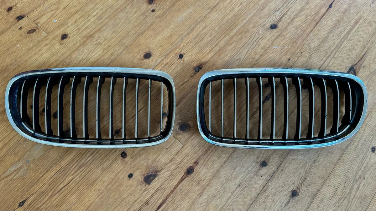 OEM BMW 3 series E90 chrome grill set