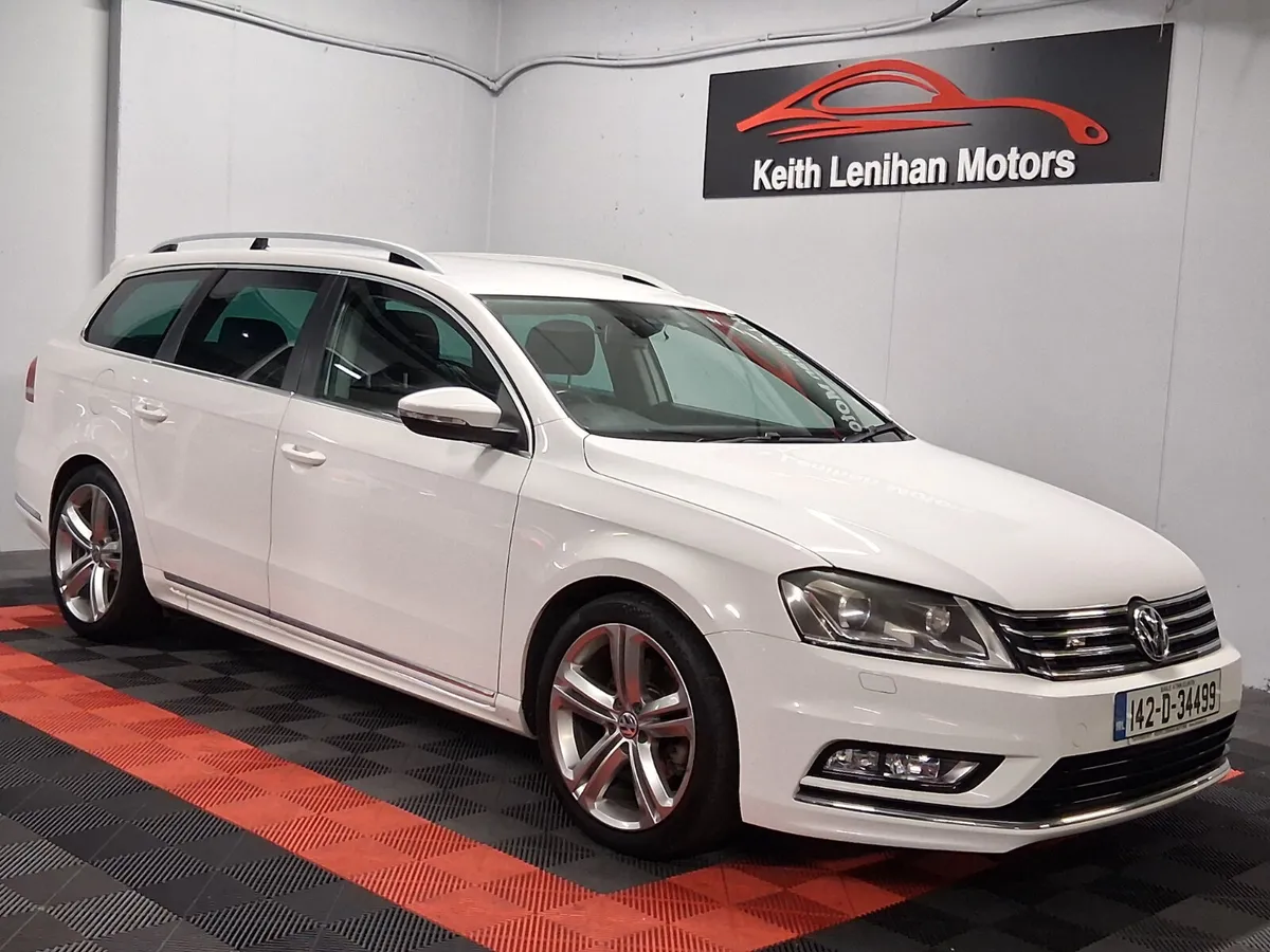 2014 Volkswagen Passat **R LINE - LOW KLMS** - Image 1