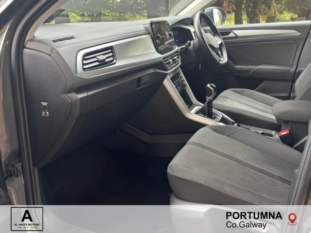 Volkswagen T-Roc LIFE 1.0 TSI 6SPEED 110BHP - Image 4