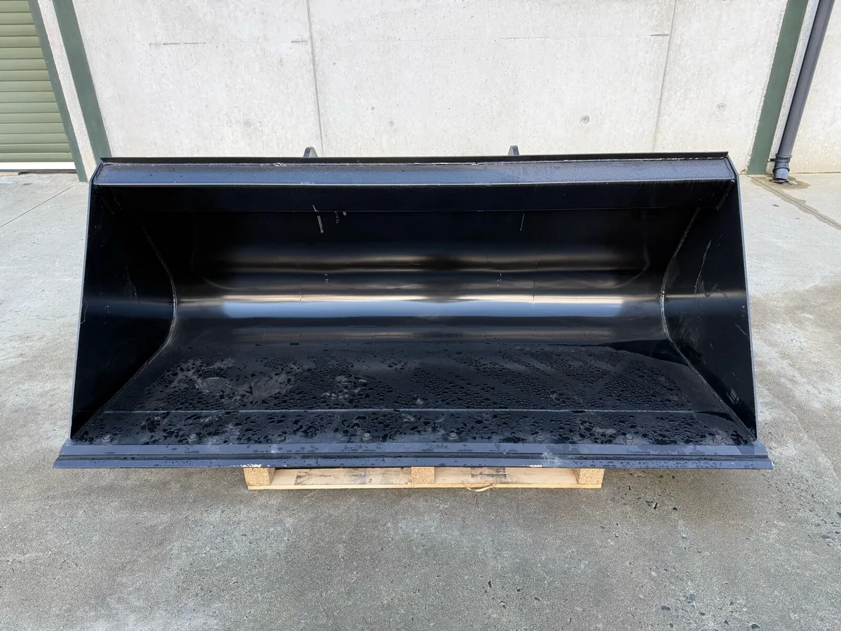 For sale new unused Manitou Telehandler bucket - Image 2