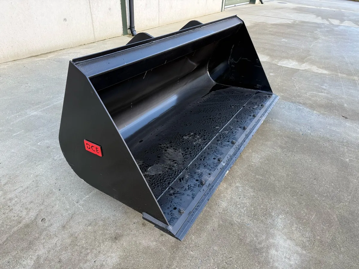 For sale new unused Manitou Telehandler bucket - Image 3