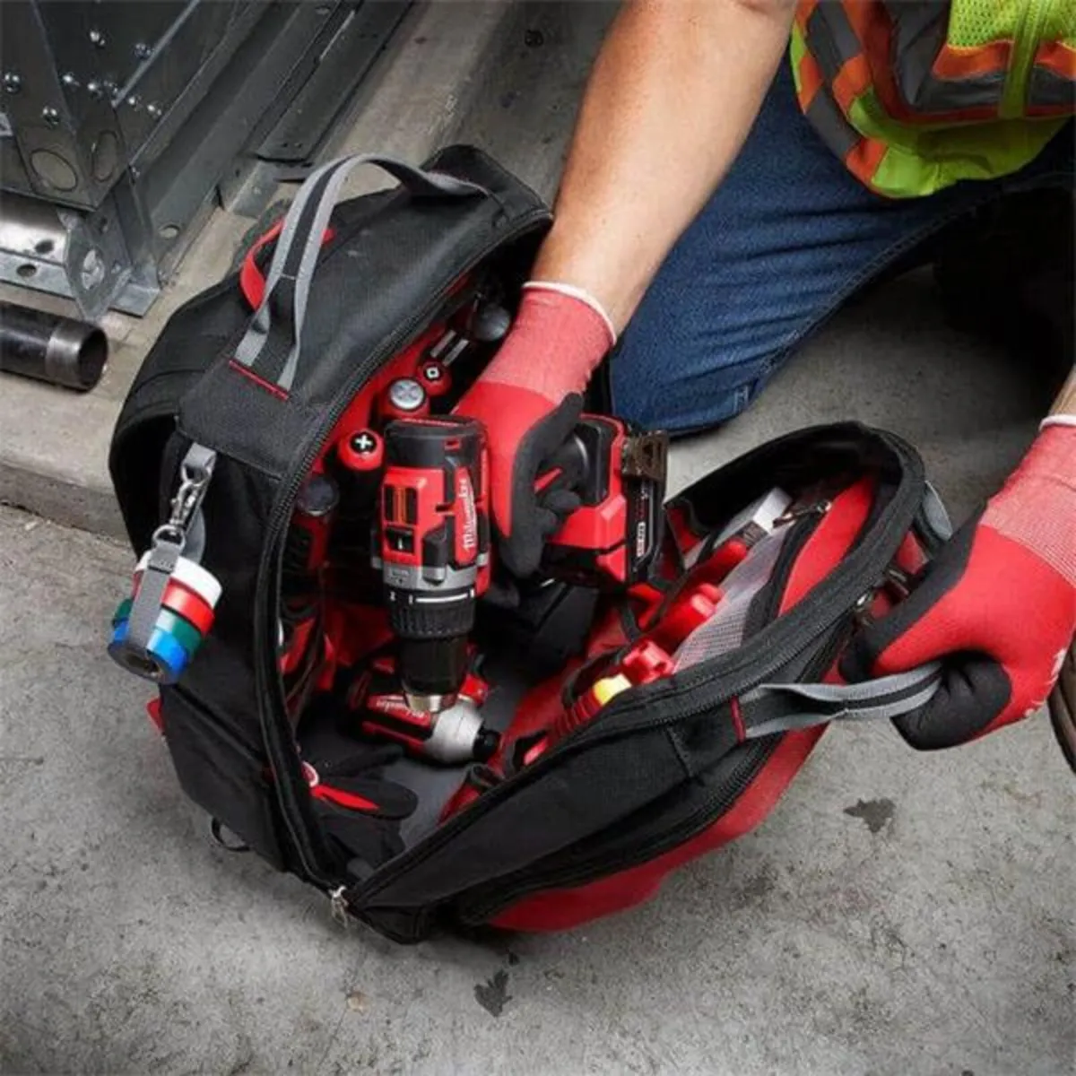 BF €60 OFF Milwaukee PACKOUT Backpack - Image 2