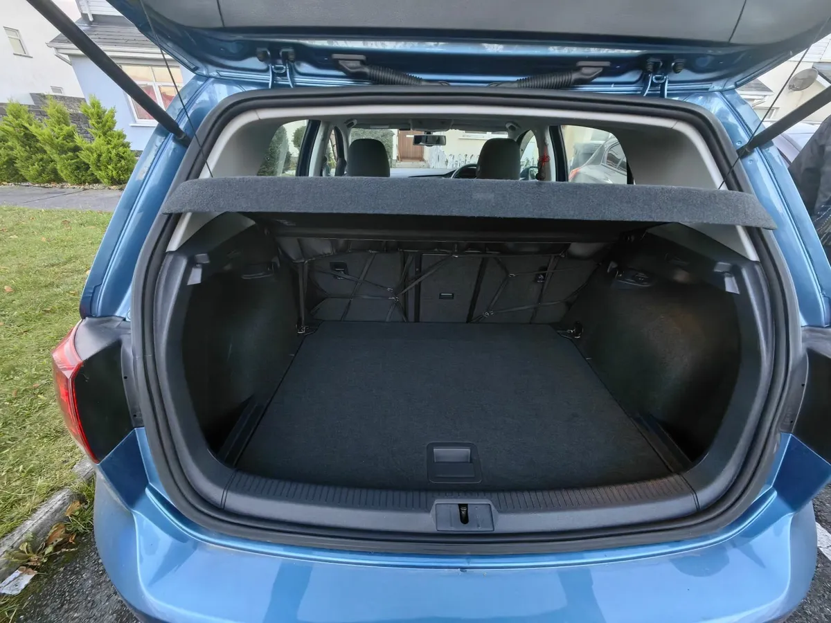 Volkswagen Golf 2015 - Image 2