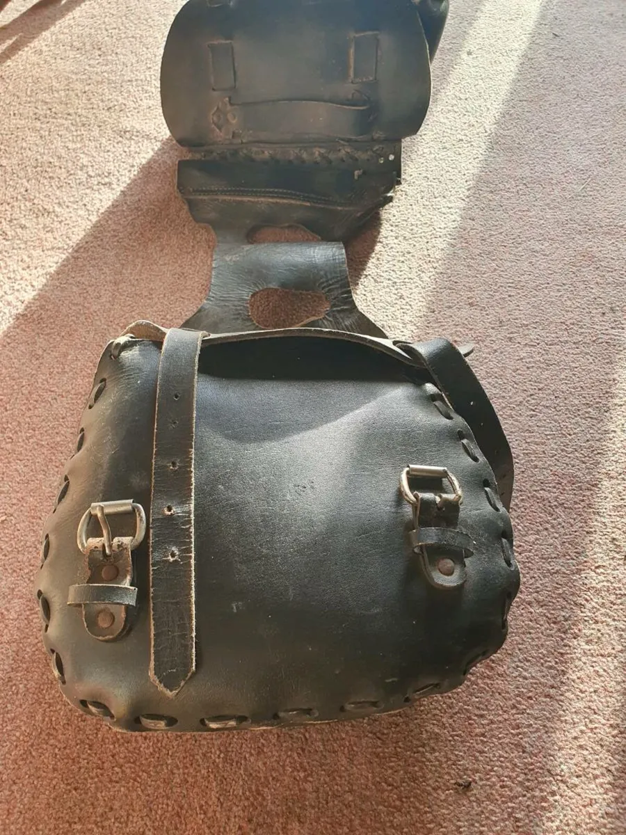 Motorbike sadle bag - Image 1