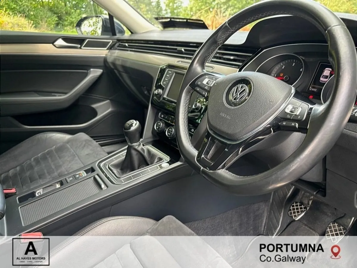 Volkswagen Passat HIGHLINE 1.6 TDI 6SPEED 120BHP*O - Image 2