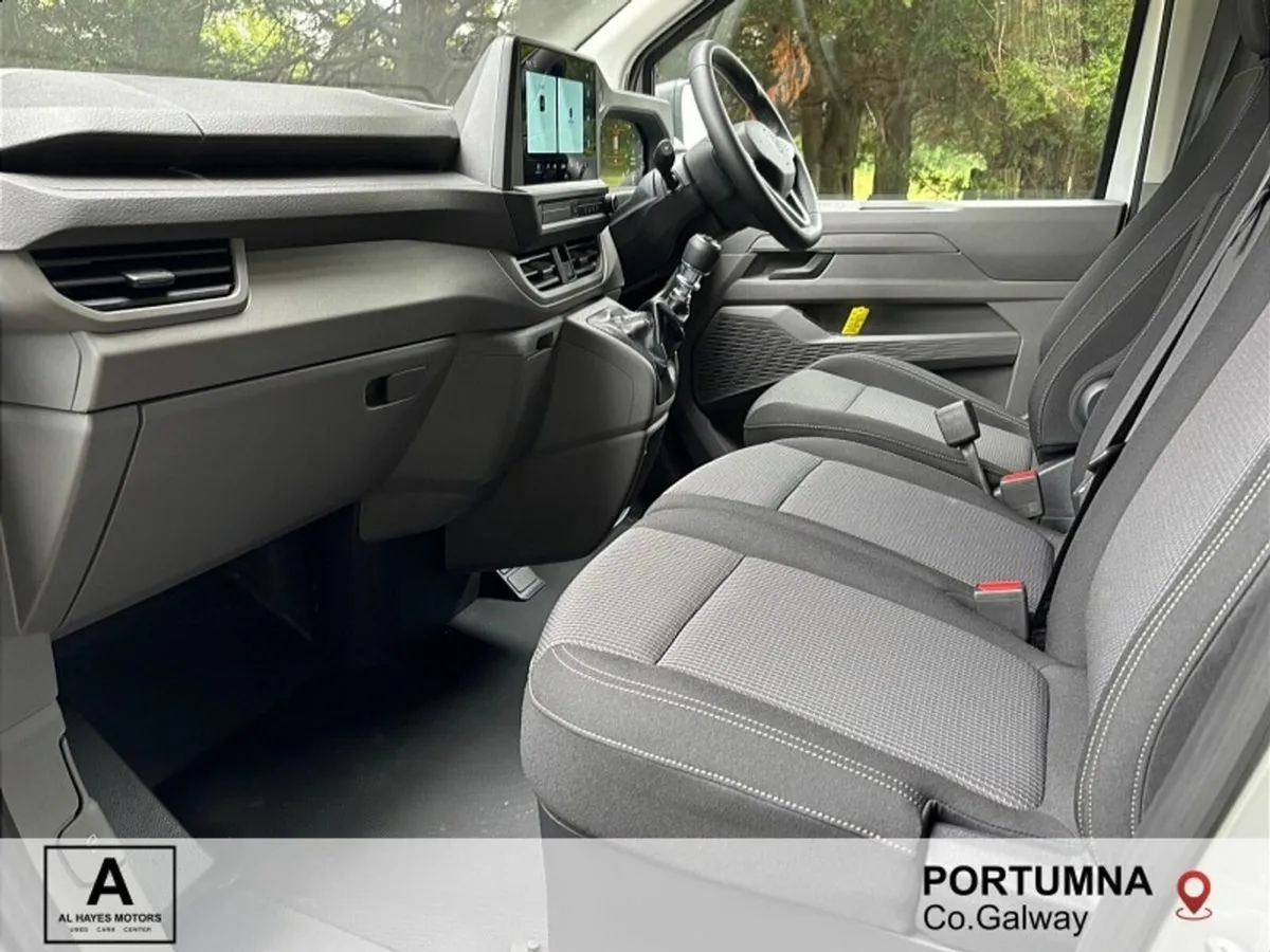 Volkswagen Transporter TRENDLINE LWB 2.0TDI 6SPEED - Image 4