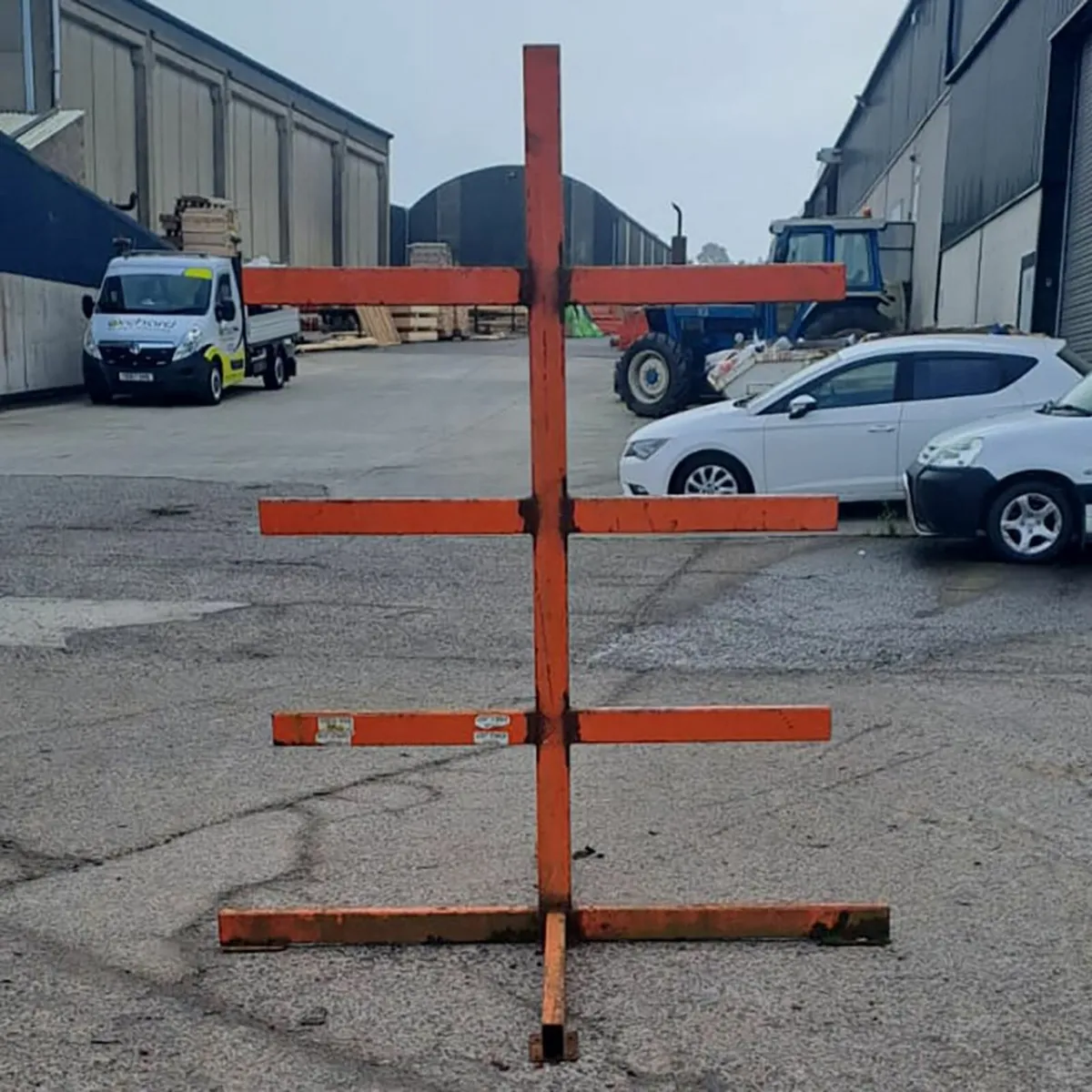 2 x Used Mini Canitlever Shelving (ref:MISC011)