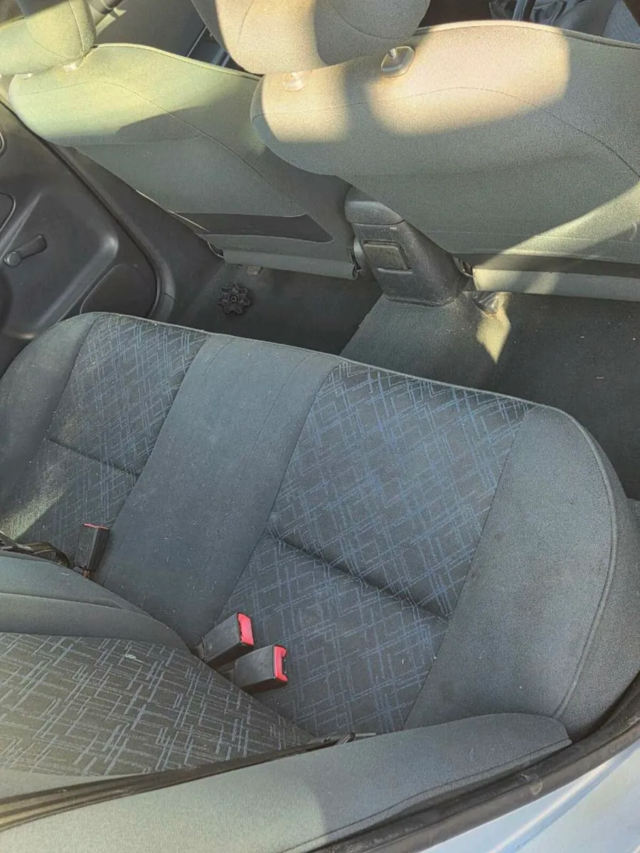 Toyota avensis 2003 1.6 petrol luna nctd €1222 - Image 4