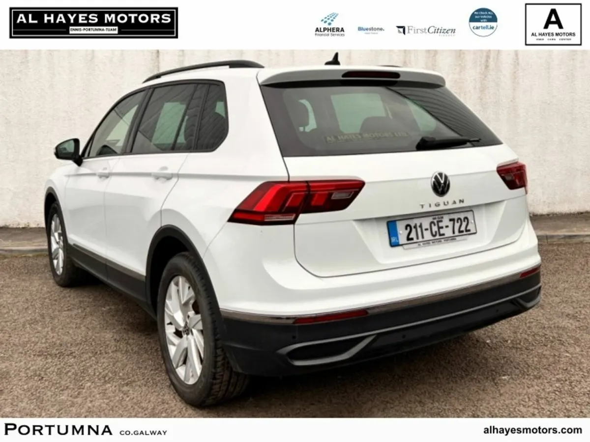 Volkswagen Tiguan 2021 LIFE 2.0TDI 6SPEED 122BHP*N - Image 3
