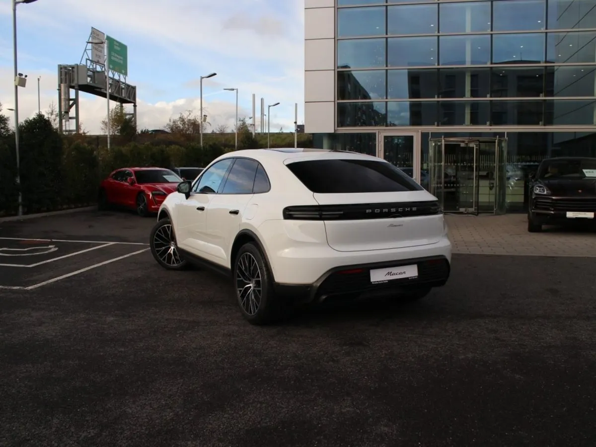 Porsche Macan Electric - Image 3