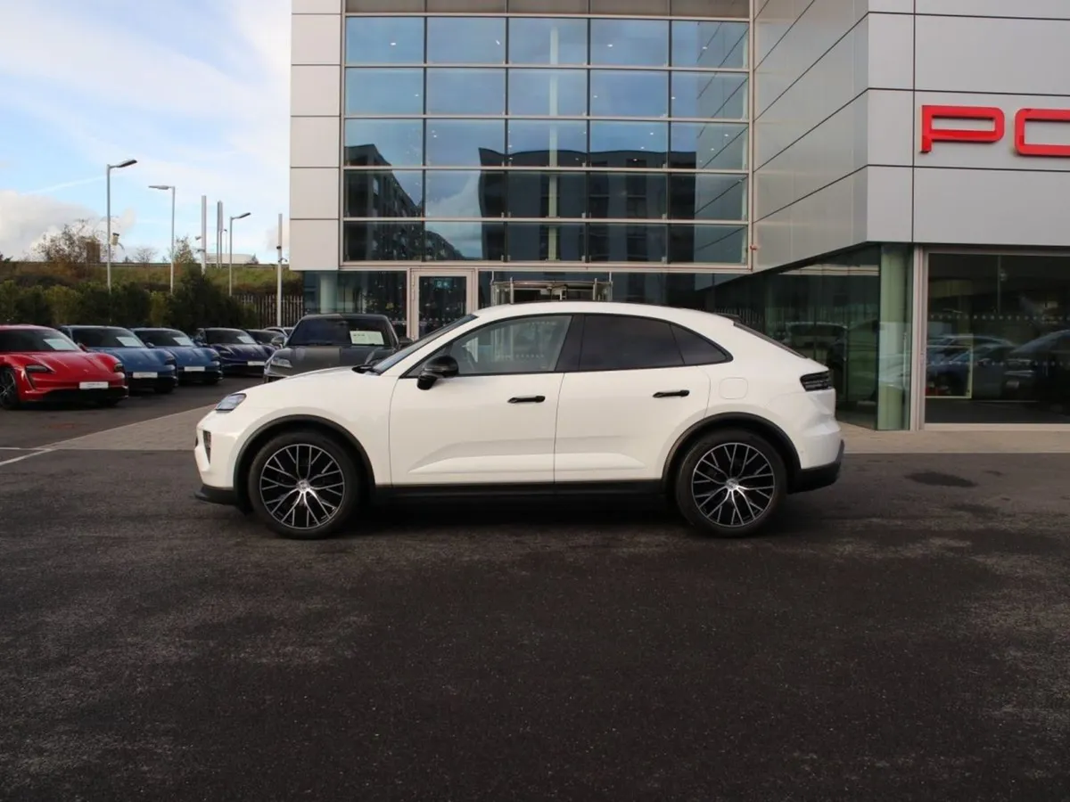 Porsche Macan Electric - Image 4