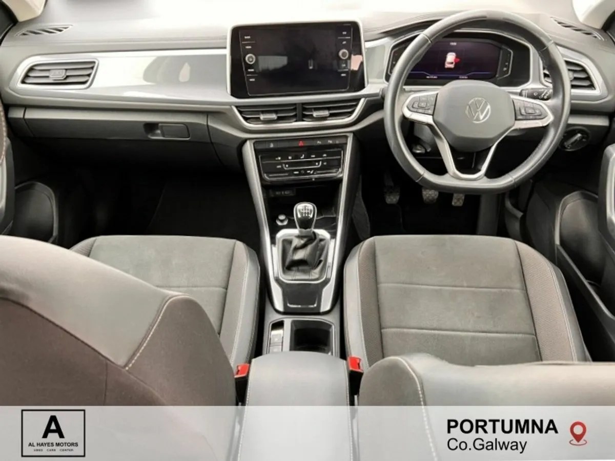 Volkswagen T-Roc 2023 STYLE 1.0 TSI 6SPEED 110BHP - Image 2