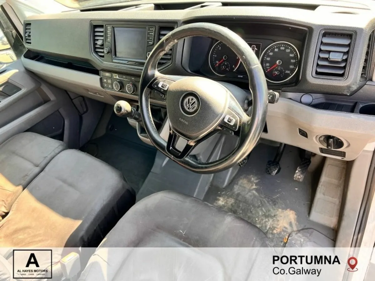 Volkswagen Crafter TRENDLINE PACK 30 MWB 2.0TDI 17 - Image 4