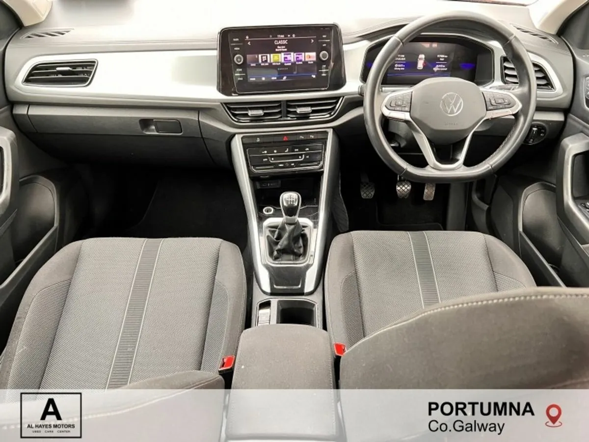 Volkswagen T-Roc 2023 LIFE 2.0 TDI 6SPEED 116BHP - Image 2