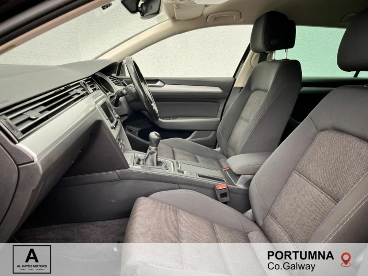 Volkswagen Passat ESTATE SE BUSINESS 2.0TDI 6SPEED - Image 4