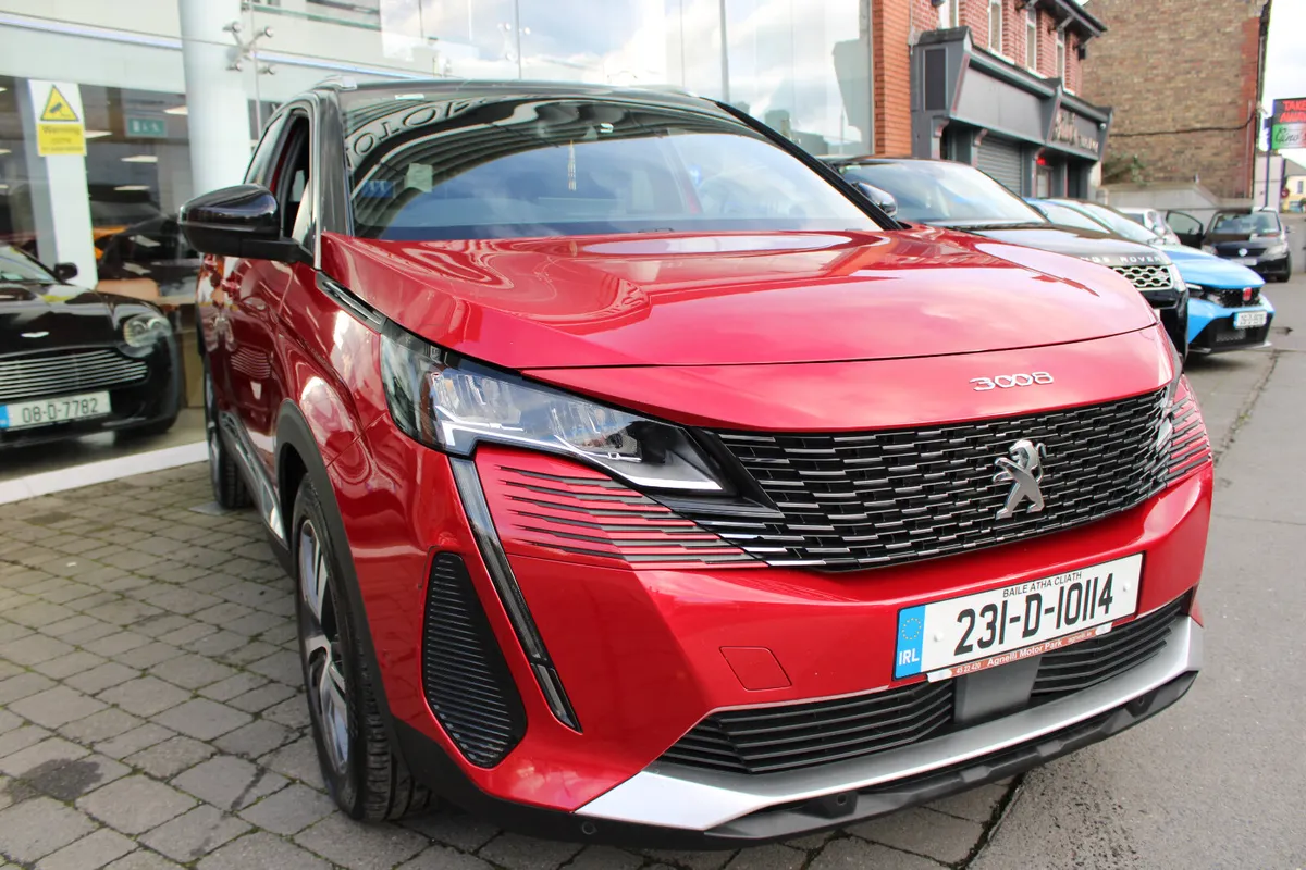 Peugeot 3008 AUTOMATIC 1.5 HDI ALLURE 2023 - Image 1