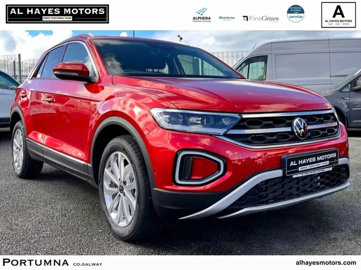 Volkswagen T-Roc 2023 AUTOMATIC STYLE + MODEL 1.5 - Image 1