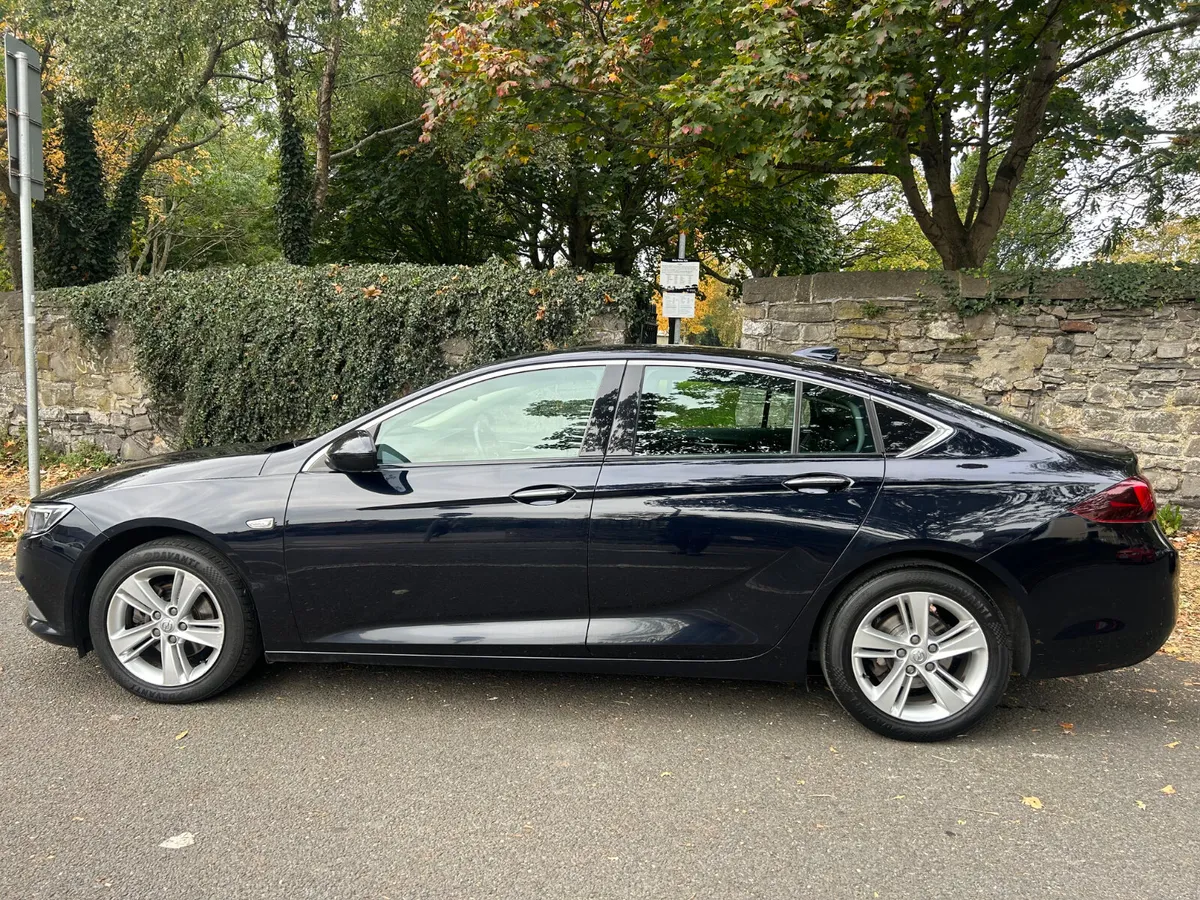 2018 OPEL INSIGNIA PETROL SAT NAV NCT FEBRUARY 26 - Image 4