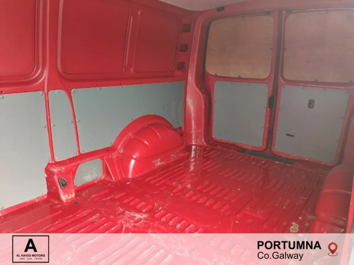 Volkswagen Transporter T6 30 PVL LWB 2.0 TDI 6SPEE - Image 4