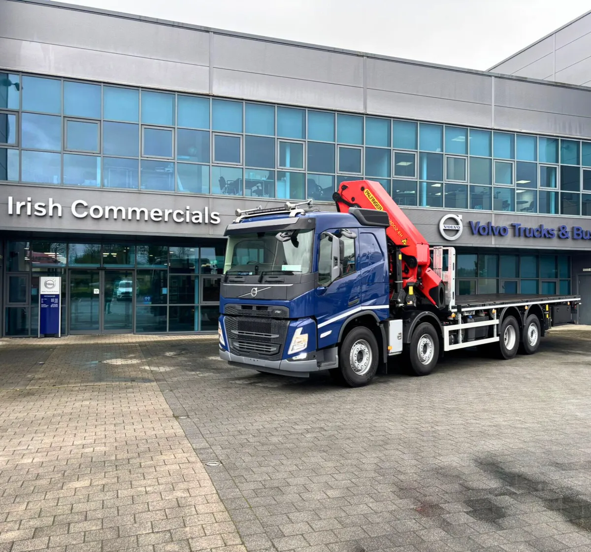 Volvo FM Rigid Hi-Ab - Image 1