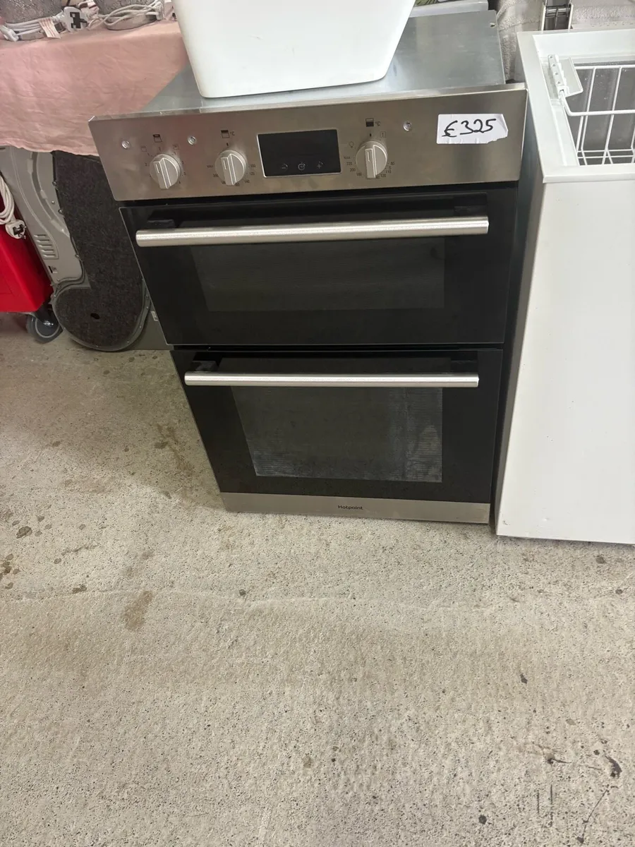 Integrated double oven - Image 1