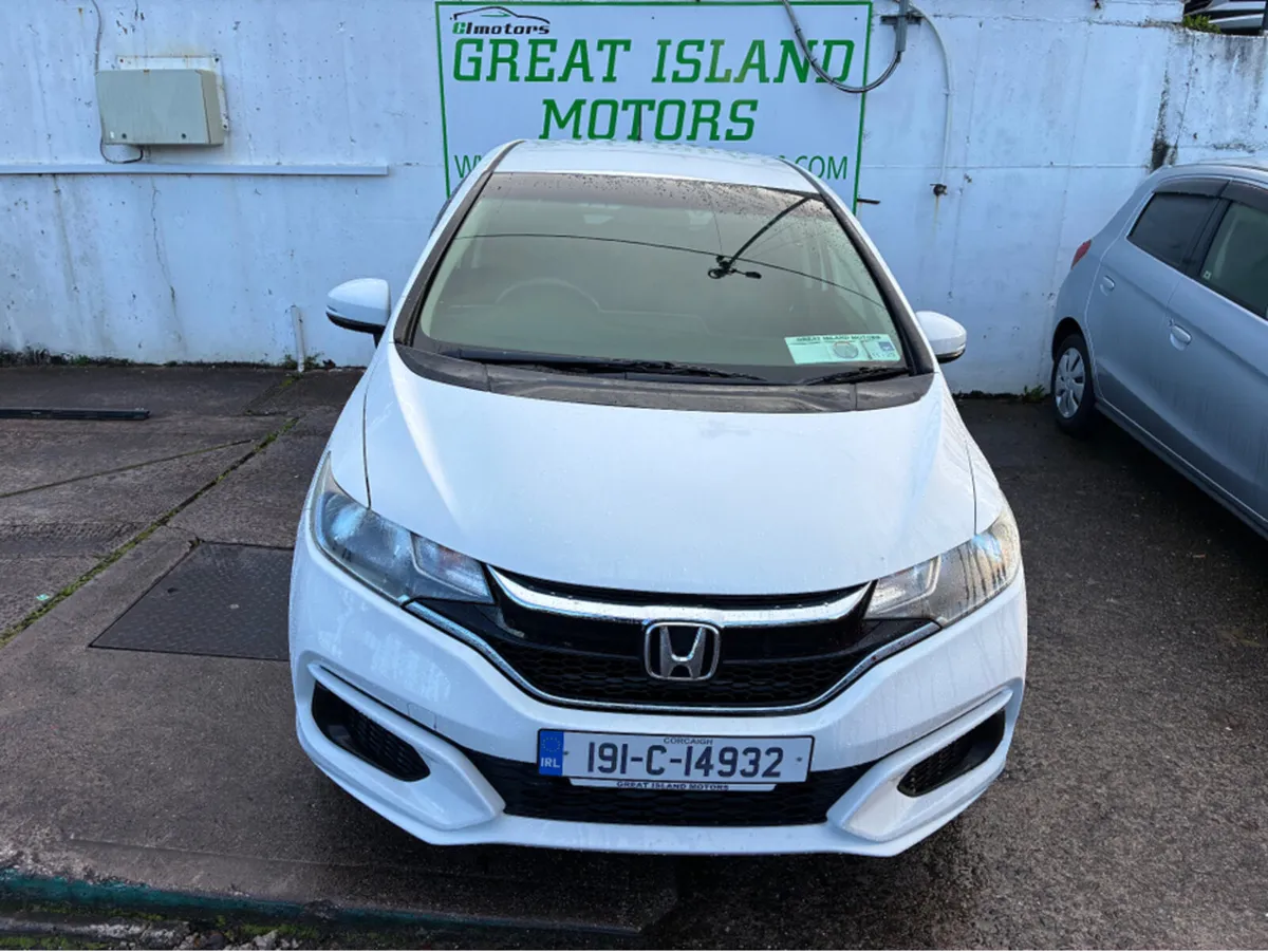 Honda Fit 1.5i Petrol Hybrid Automatic - Image 4