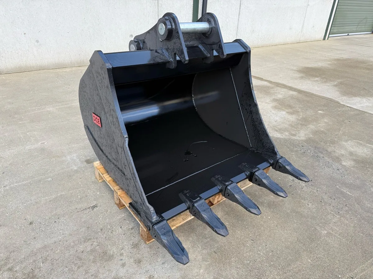 New unused 13 ton 48 inch digging bucket - Image 1
