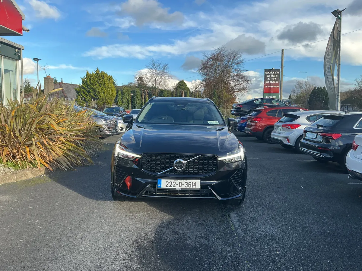 2022 VOLVO XC60 B4 PLUS DARK AUTO - Image 3